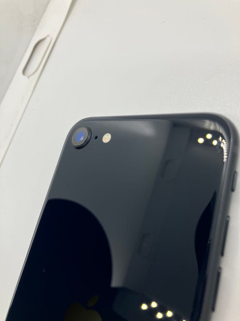 マ*ロ様 美品 バッテリー100% iPhone SE (第3世代) 64GB