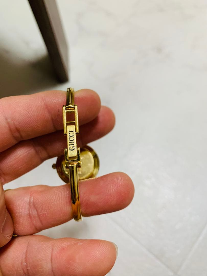 あ*し様 GUCCI チェンジベゼル バングルウォッチ アナログ腕時計・稼働品