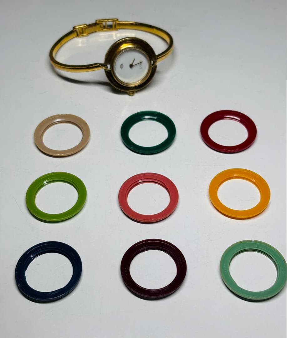 あ*し様 GUCCI チェンジベゼル バングルウォッチ アナログ腕時計・稼働品