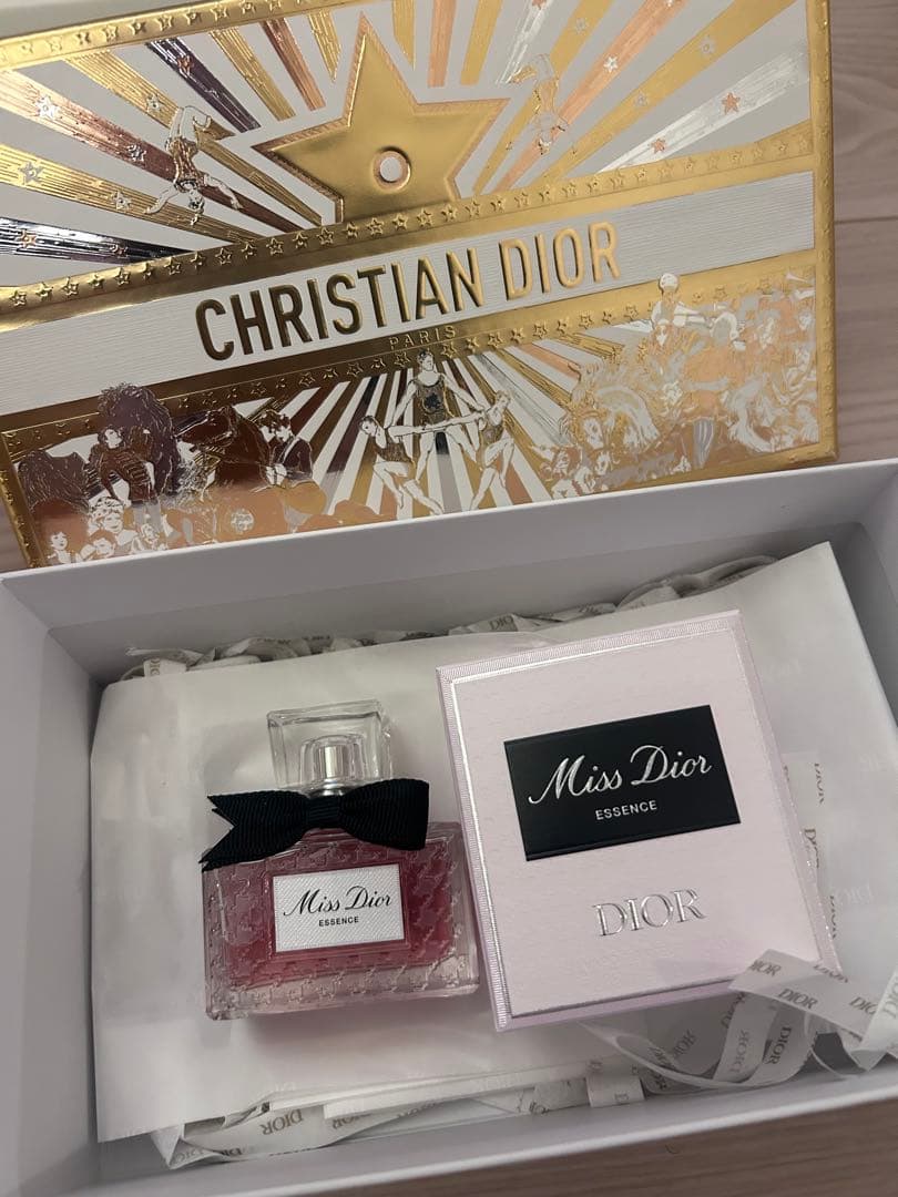 Miss Dior Essence 35ml ギフトボックス入り