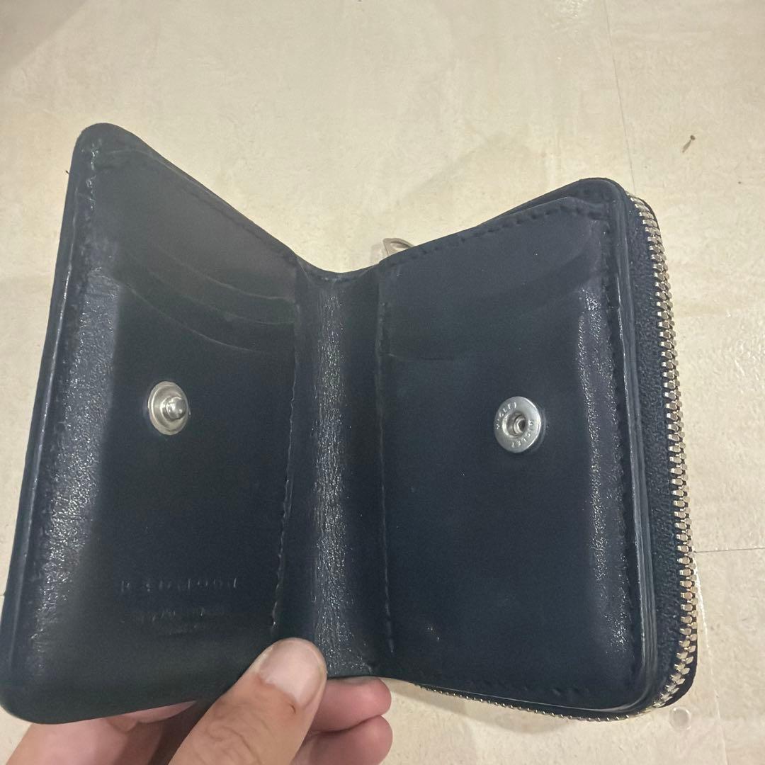 ブラックレザー 二つ折り財布　レッドムーン