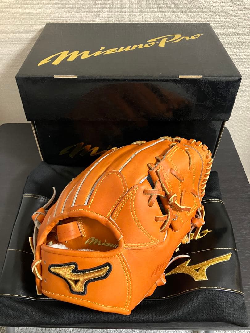 【値下げしました】ミズノプロ　硬式　シュプリームオーダー　内野手用　型付け済