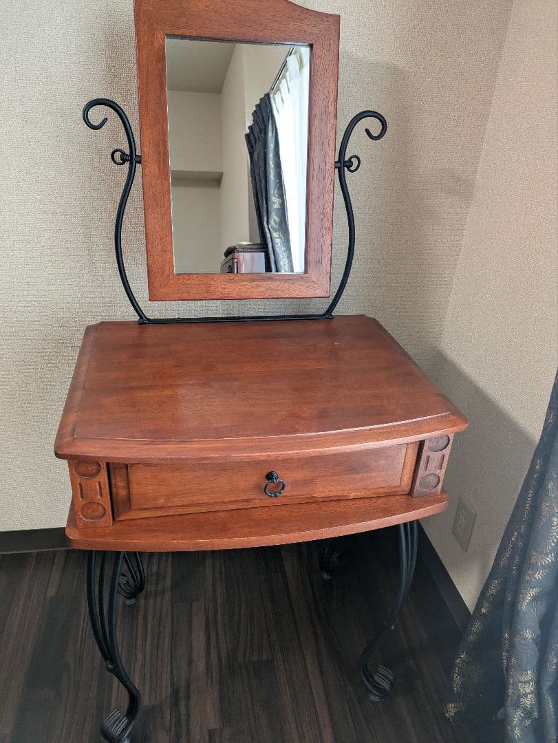 最終値下げしました『天然木製アンティークドレッサー』猫脚　アイアン家具　送料込み