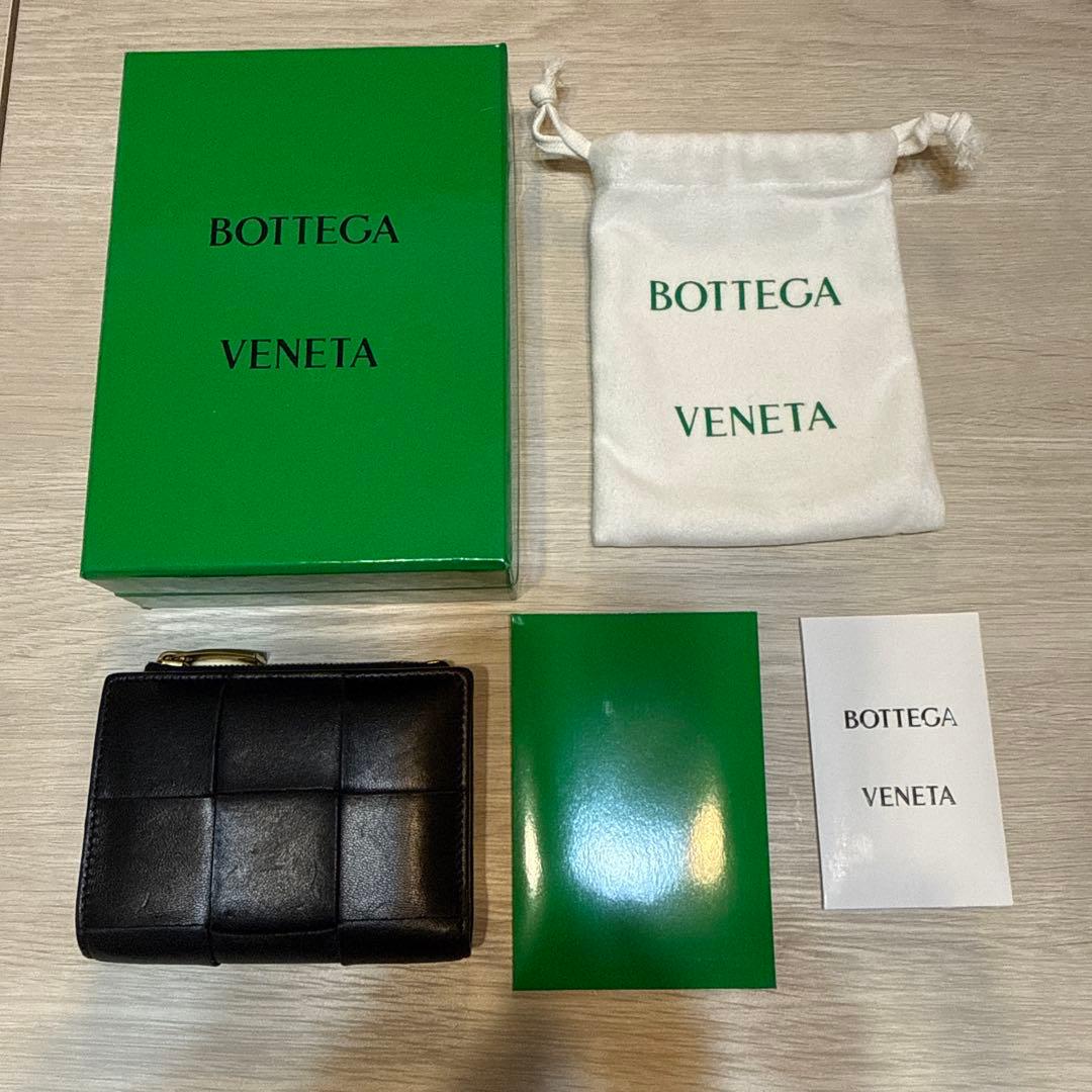 Bottega Veneta 折り財布　カセット