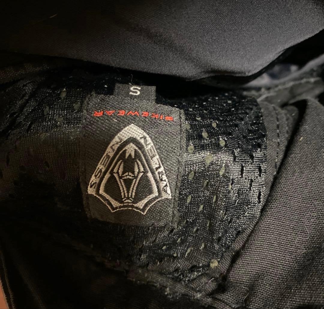 バイク用革ツナギ 膝パッド付き 黒 4日後出品取りやめ