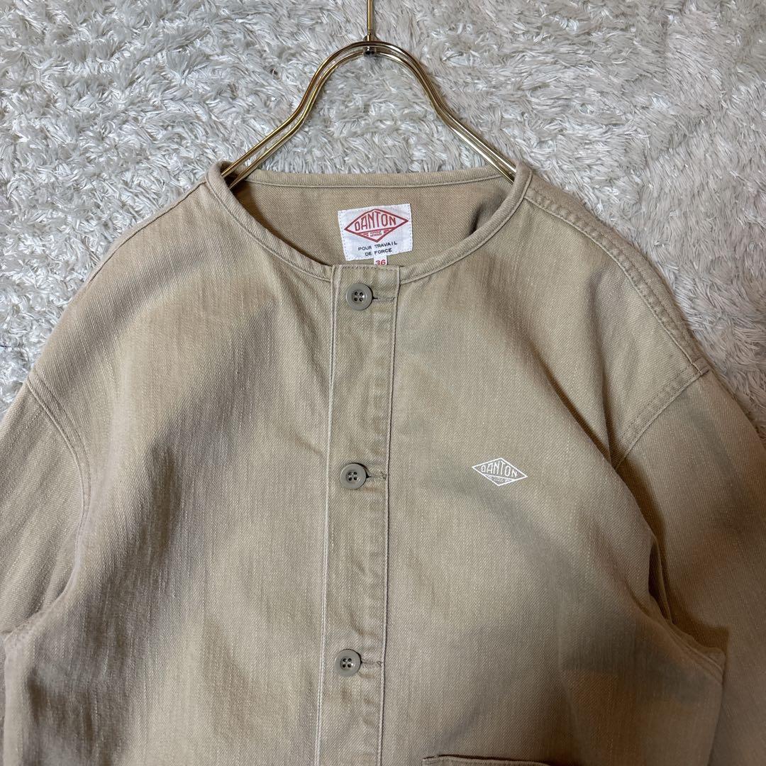 美品＊トレンド✨ダントン デニムジャケット ノーカラー 36 ロゴ　ベージュ