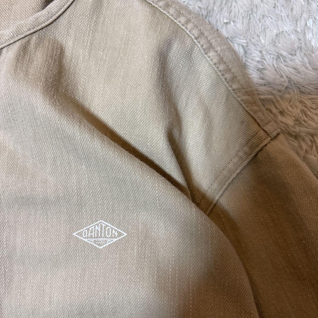 美品＊トレンド✨ダントン デニムジャケット ノーカラー 36 ロゴ　ベージュ