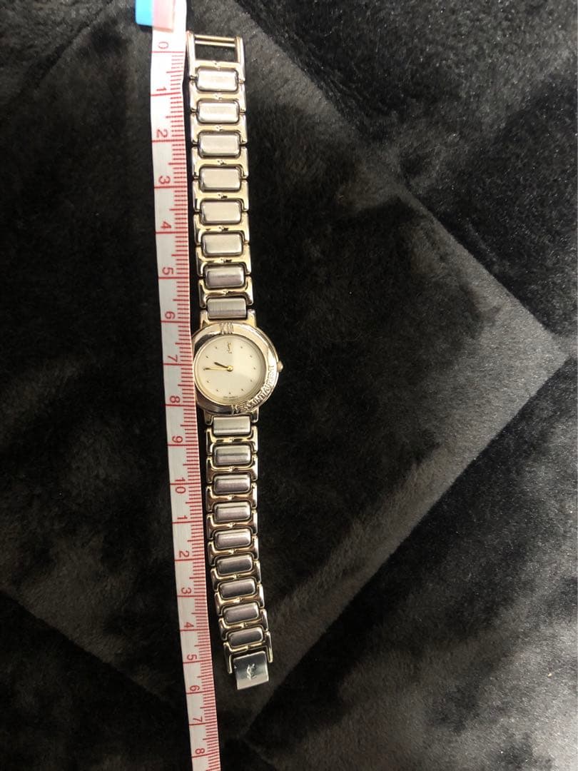 イヴ・サンローラン　クォーツアナログ腕時計 ゴールドシルバー