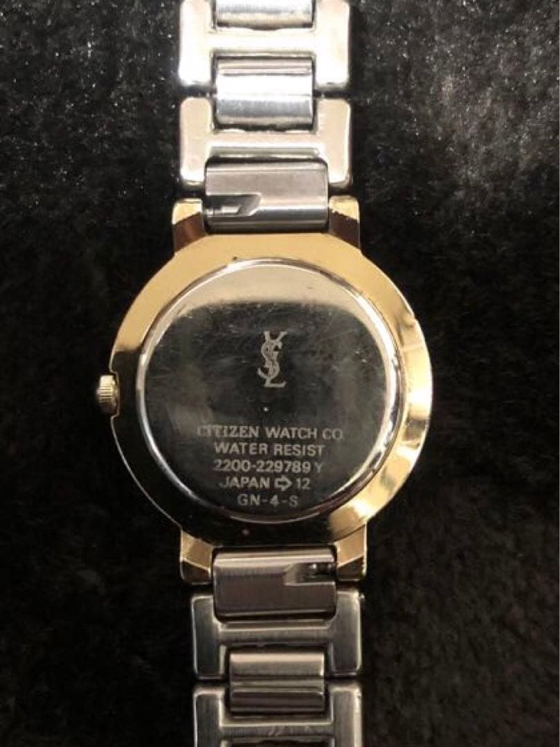 イヴ・サンローラン　クォーツアナログ腕時計 ゴールドシルバー