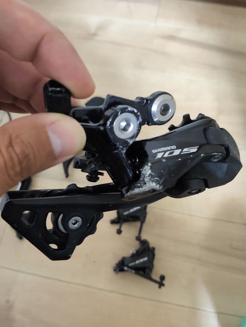SHIMANO 105 シフターとディレイラーセット