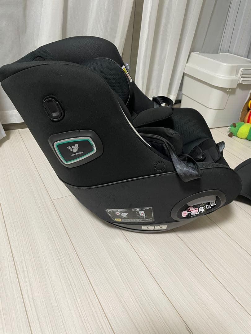 アップリカ　チャイルドシート　クルリラ　ビッテ　エックス