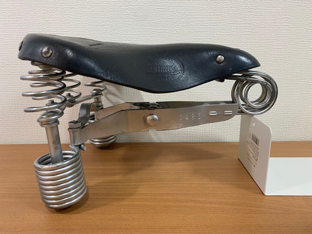 自転車　オランダ製　レザーサドル　Lepper Primus