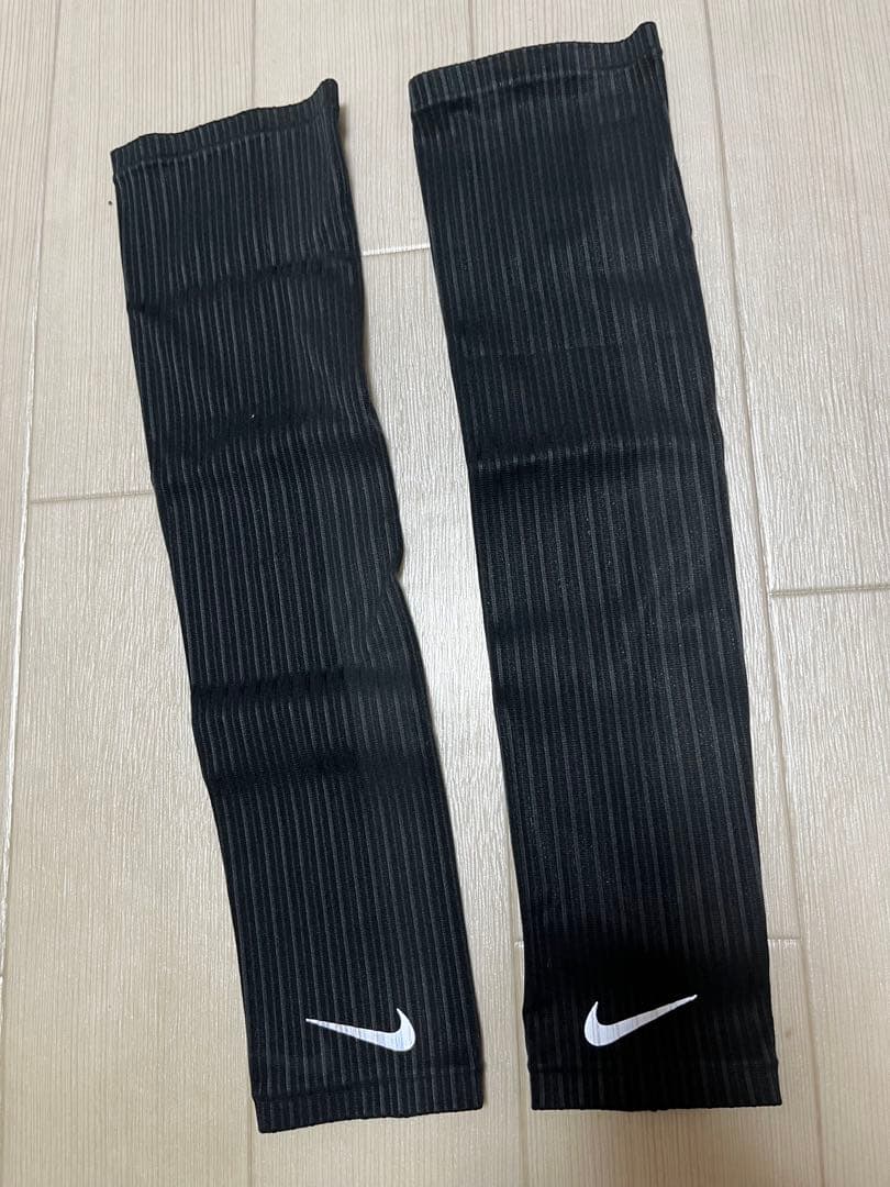 NIKEナイキアームスリーブ　プロエリートモデル