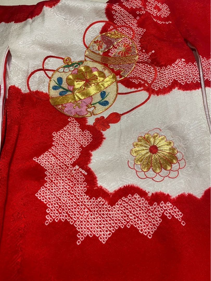 産着　女の子　正絹　ポリエステル　金駒刺繍　絞り　高級　赤　長襦袢付き　地紋