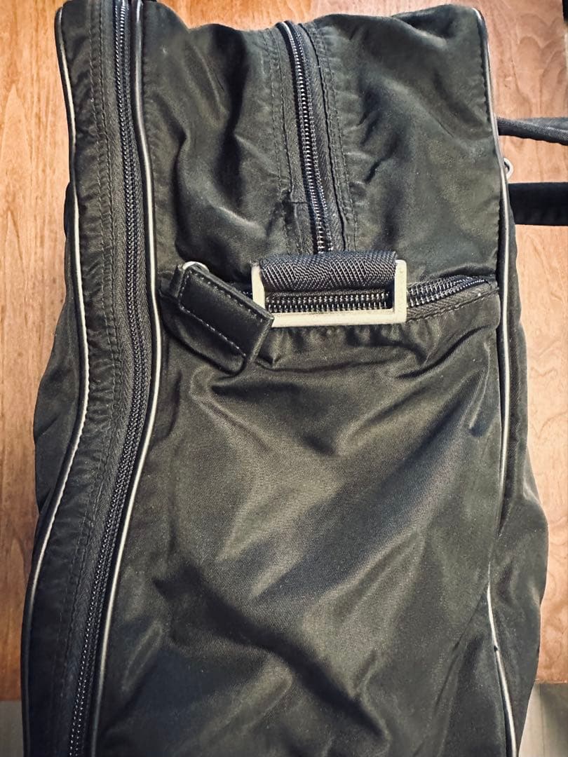 PRADA トラベルバッグ　ブラック　収納多数　美品