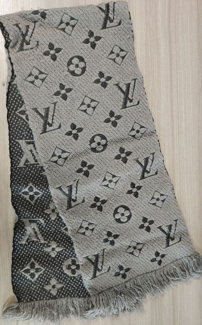 R*A様 LOUIS VUITTON　マフラー