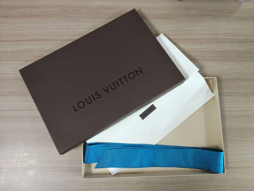 R*A様 LOUIS VUITTON　マフラー