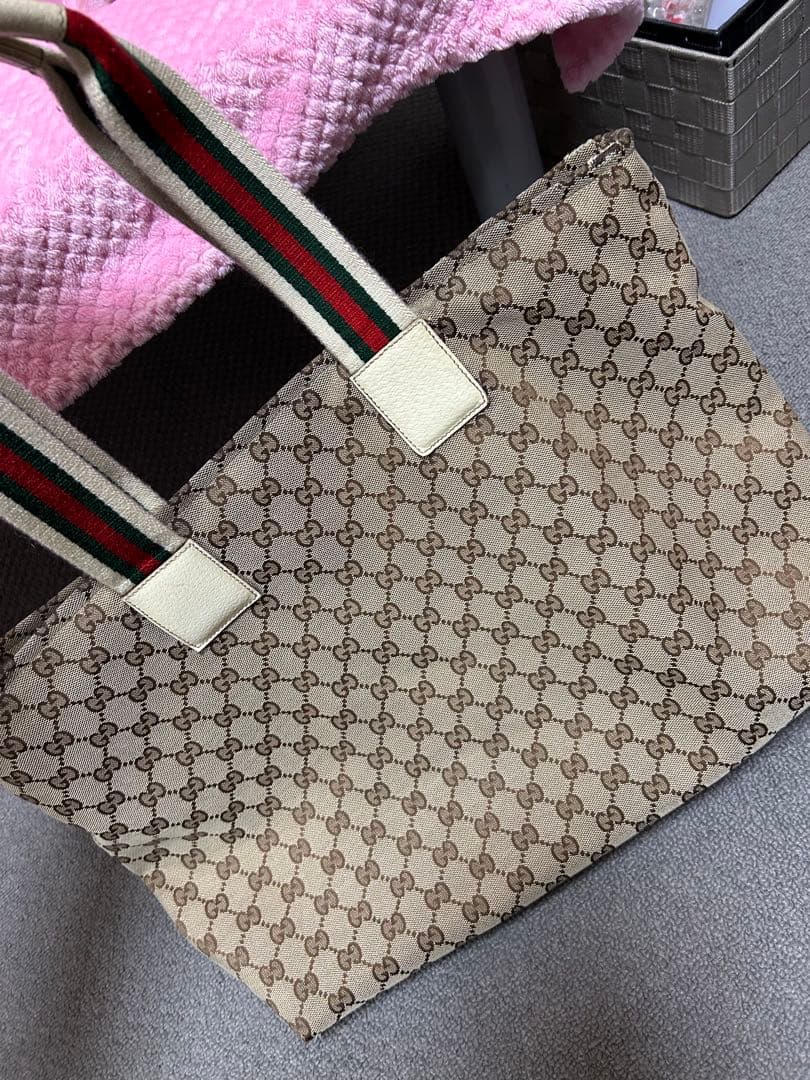 R*️様 GUCCI GGキャンバス ビジネスバッグ