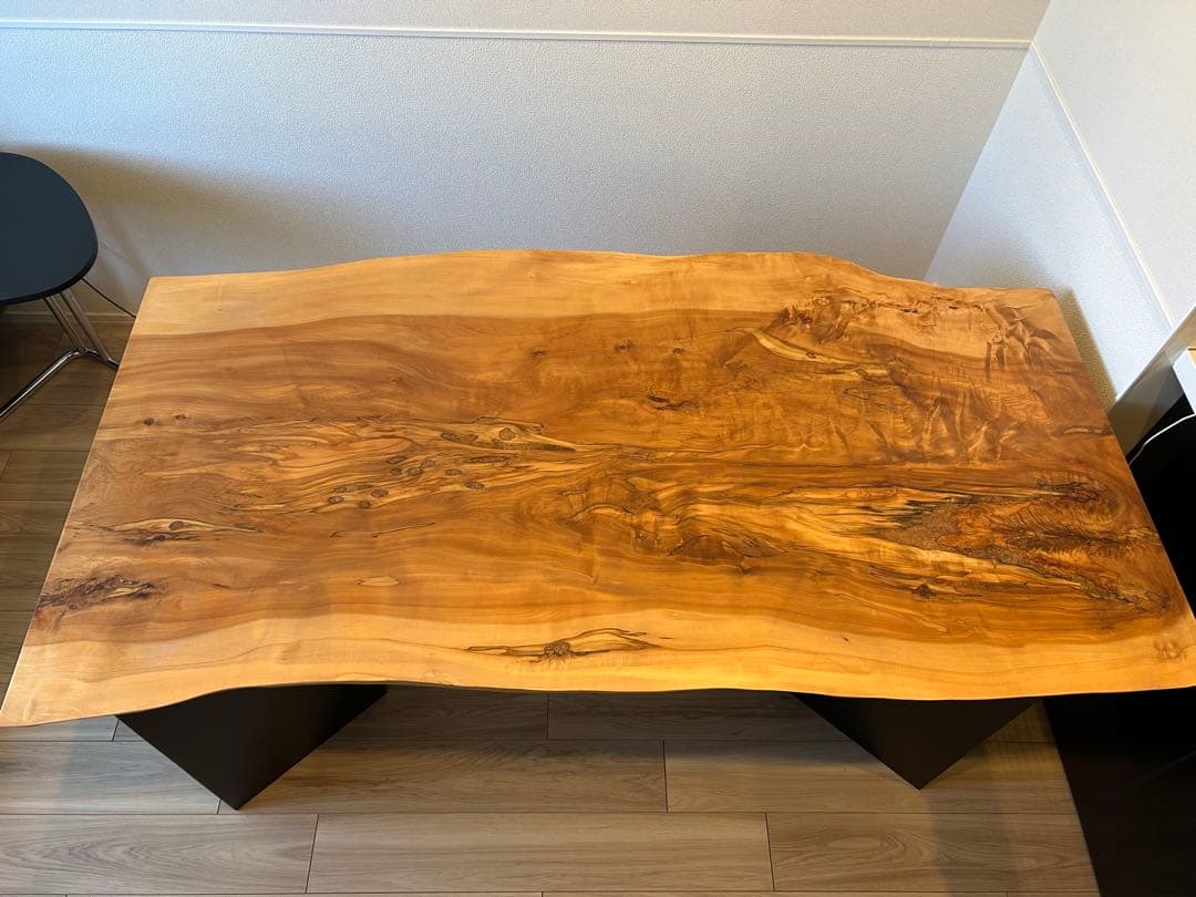 大塚家具 栃 一枚板 テーブル 幅1655ｘ奥755-820ｘ厚45mm 足は別