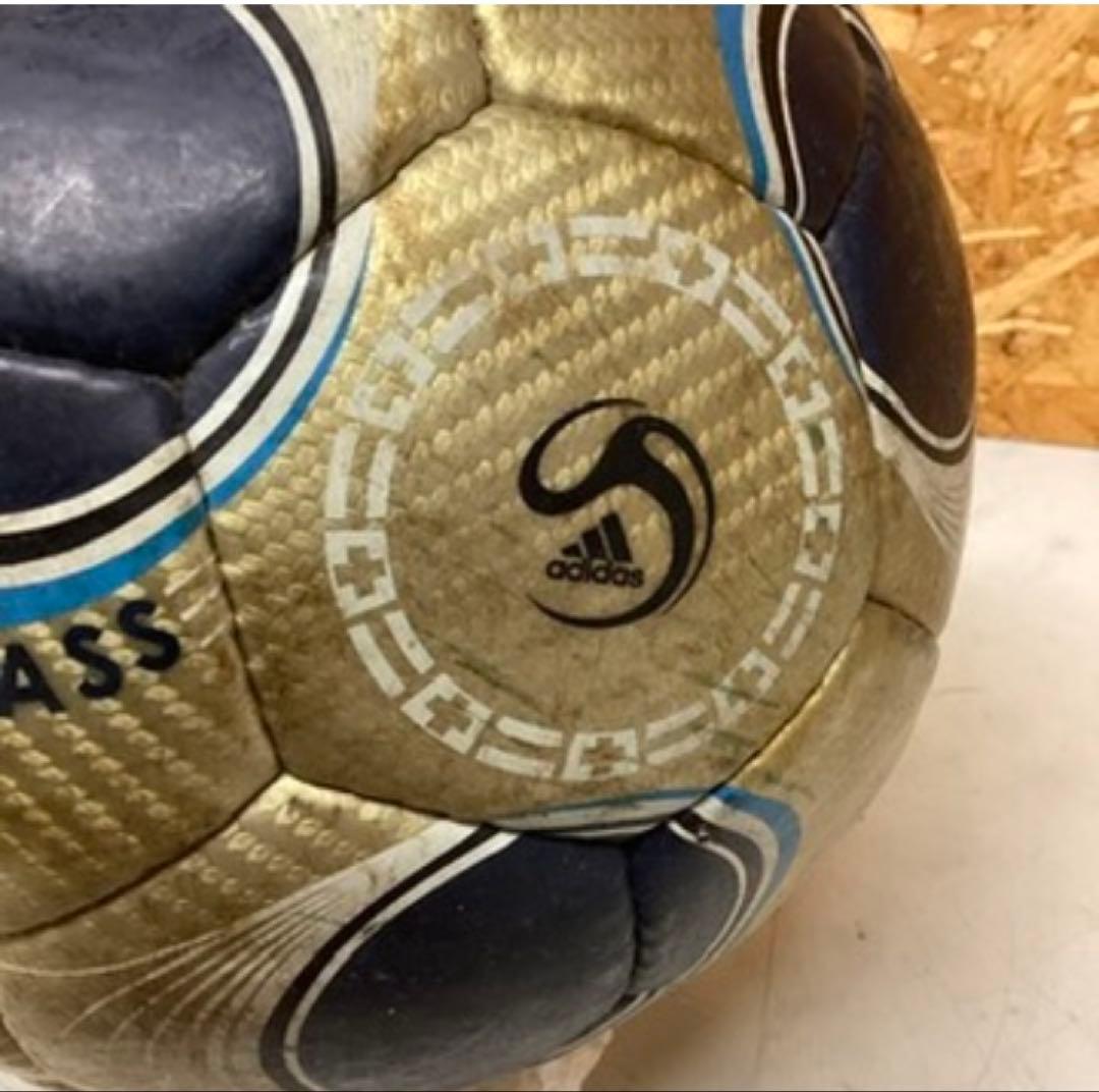 アディダスEUROPASSサッカーボール公式球(O41)