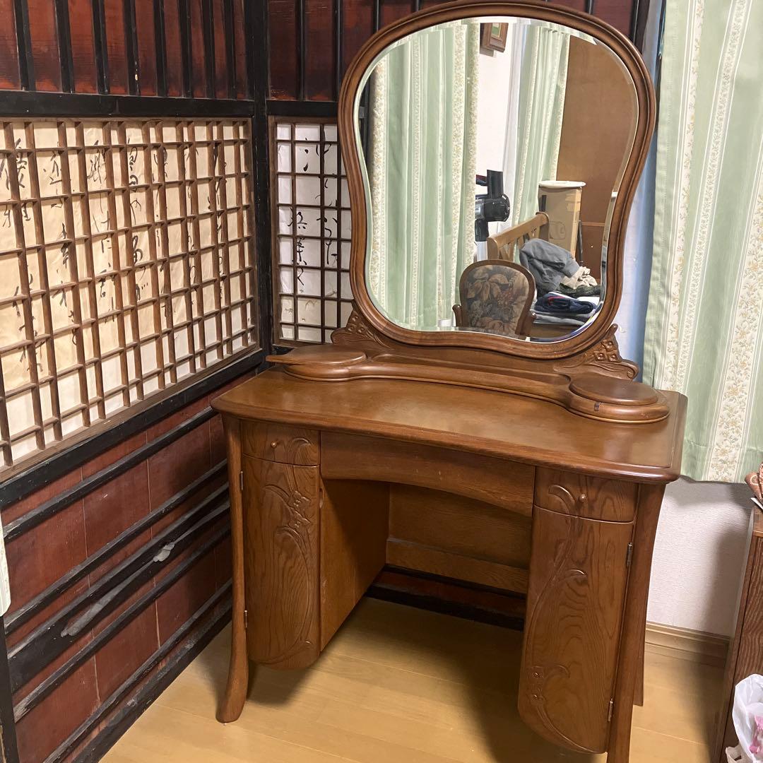 木製ドレッサー・ミラー付き