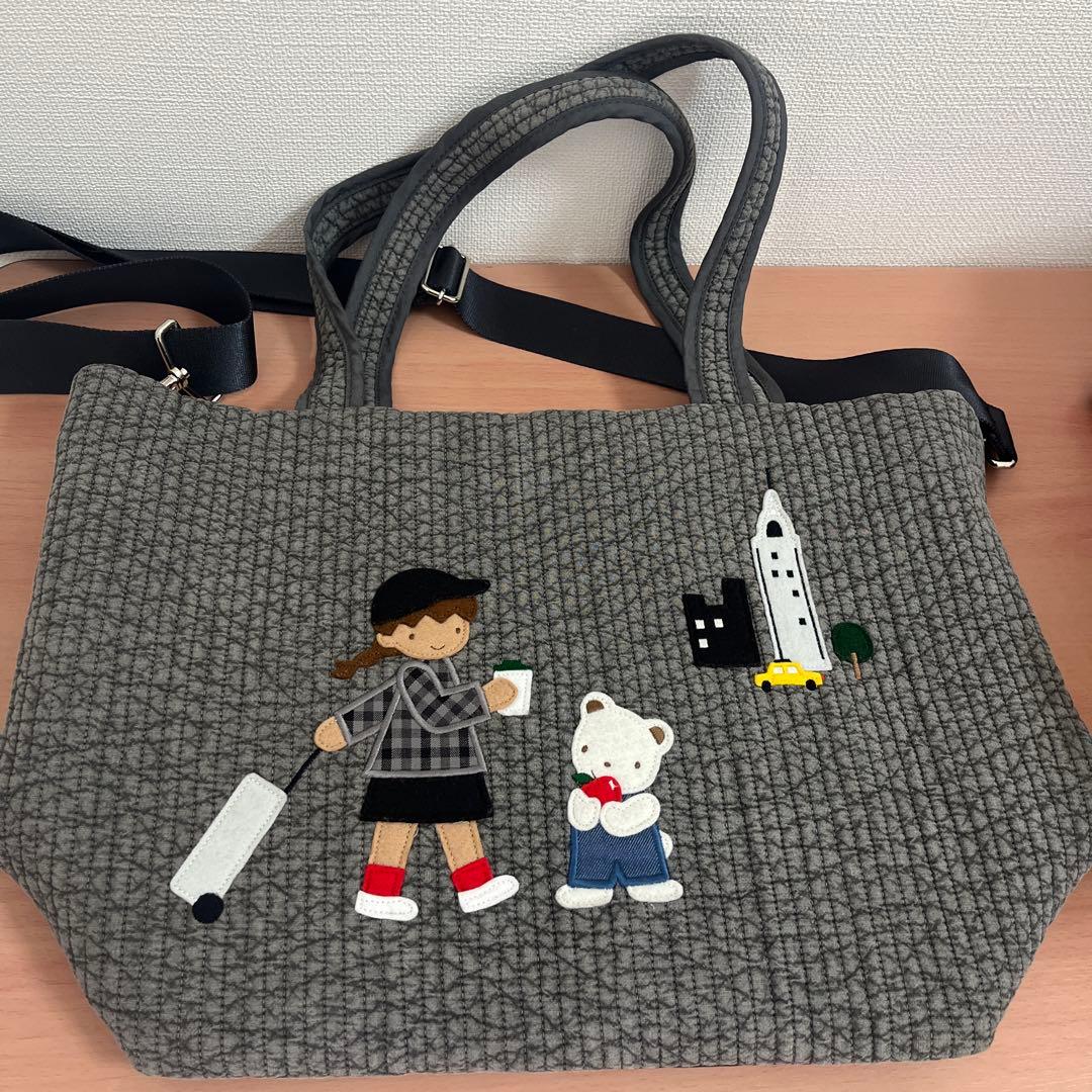 ファミリア　ピオヌンナル　ニューヨーク　グレー