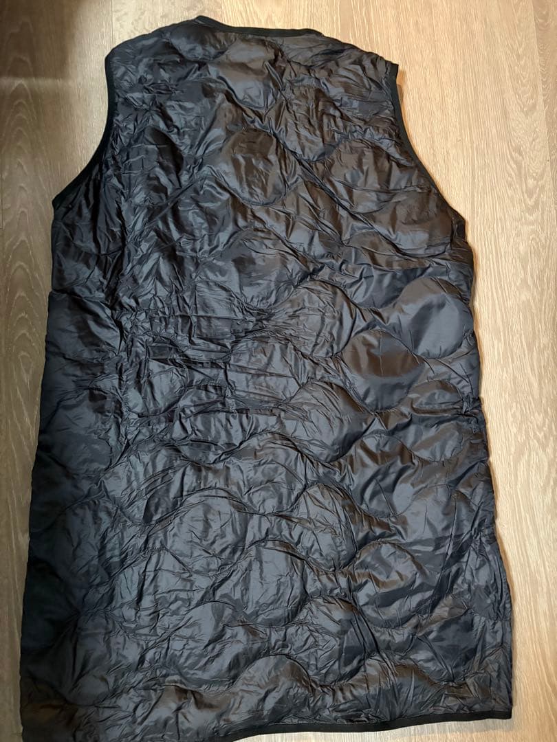 美品　UNIQLO × Theory ウルトラライトダウンロングベストSブラック