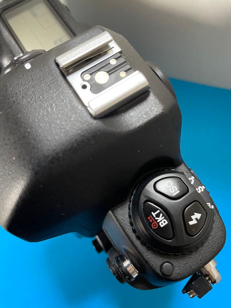 【動作品】Nikon F100 フィルム一眼レフカメラ ボディ