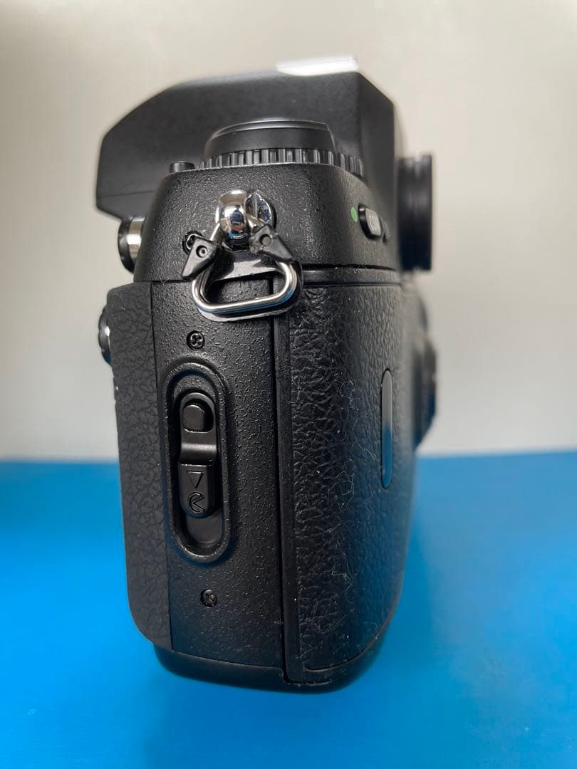 【動作品】Nikon F100 フィルム一眼レフカメラ ボディ