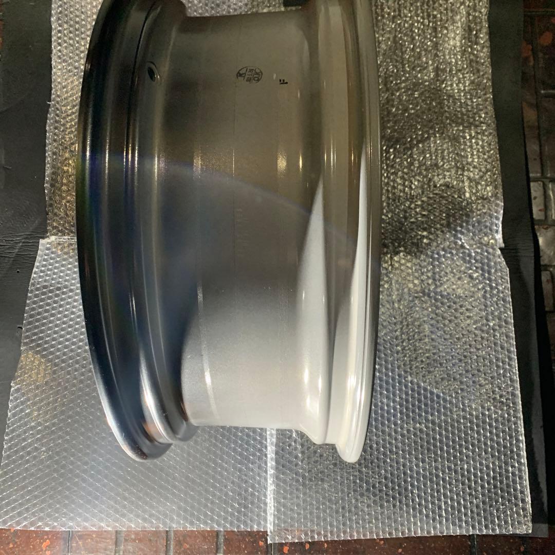 トヨタプラド　TZG 純正　未使用19インチホイール 送料込み　1本