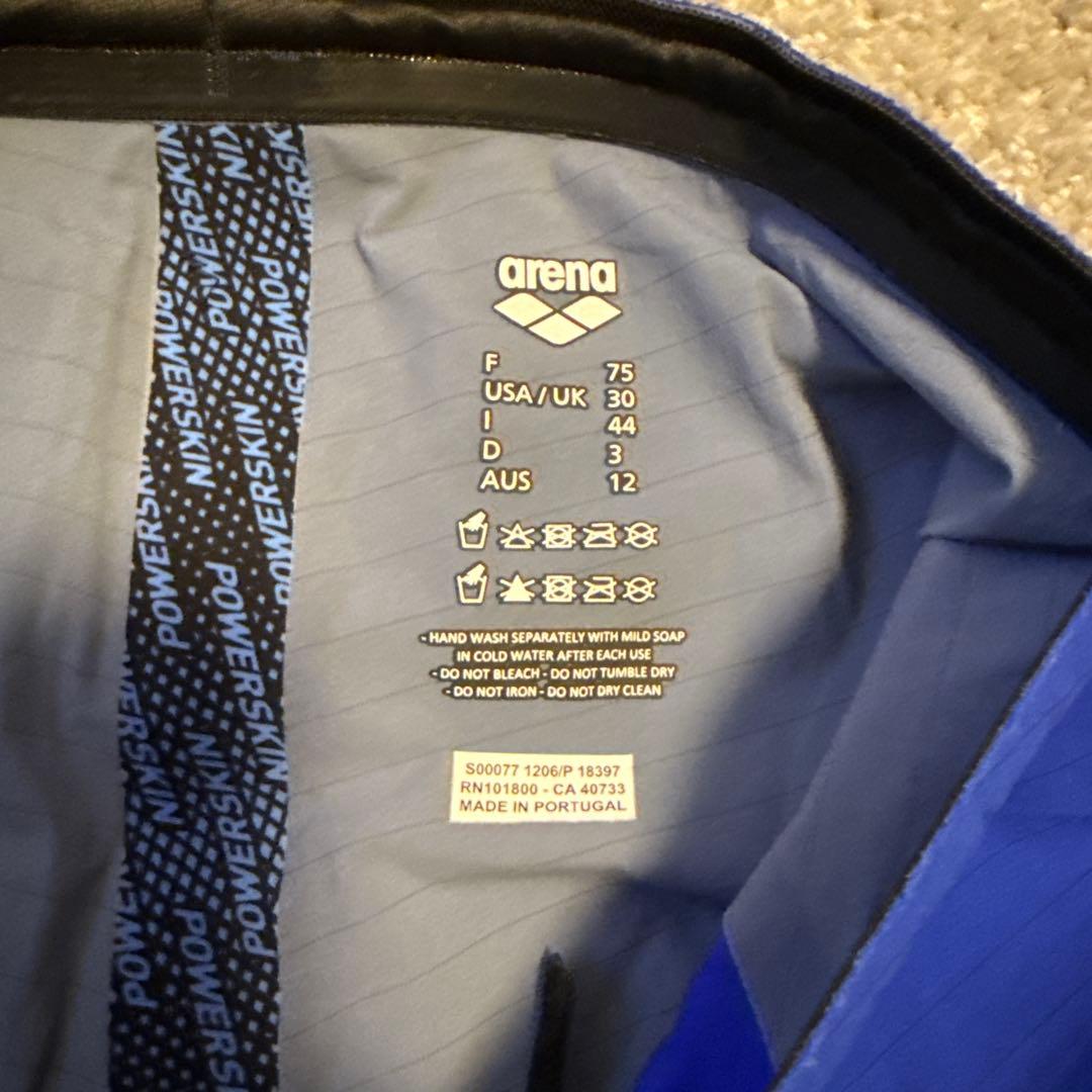 【Pee】競泳水着 arena カーボン (M) 3〜4回使用 ③ 3枚