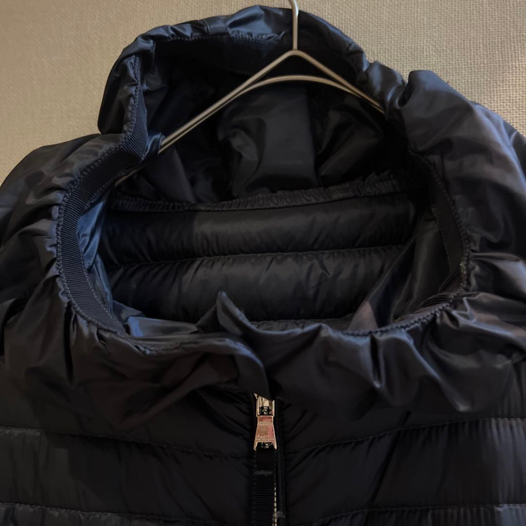 ★展示品！MONCLER ライトダウンベスト フード付きEBEL フードフリル