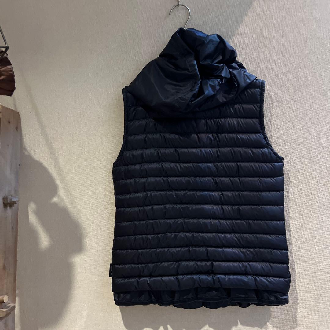 ★展示品！MONCLER ライトダウンベスト フード付きEBEL フードフリル