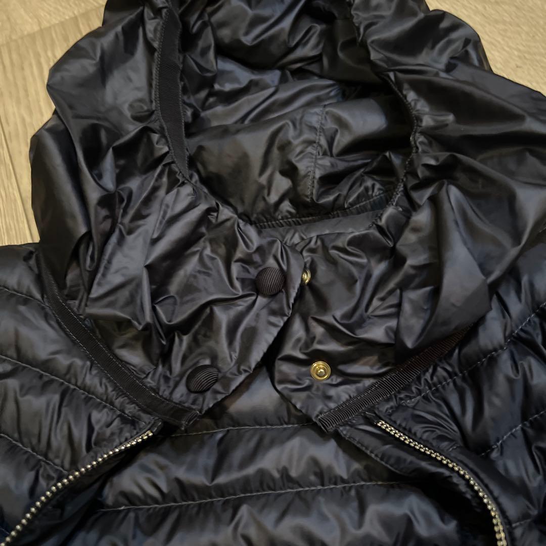 ★展示品！MONCLER ライトダウンベスト フード付きEBEL フードフリル