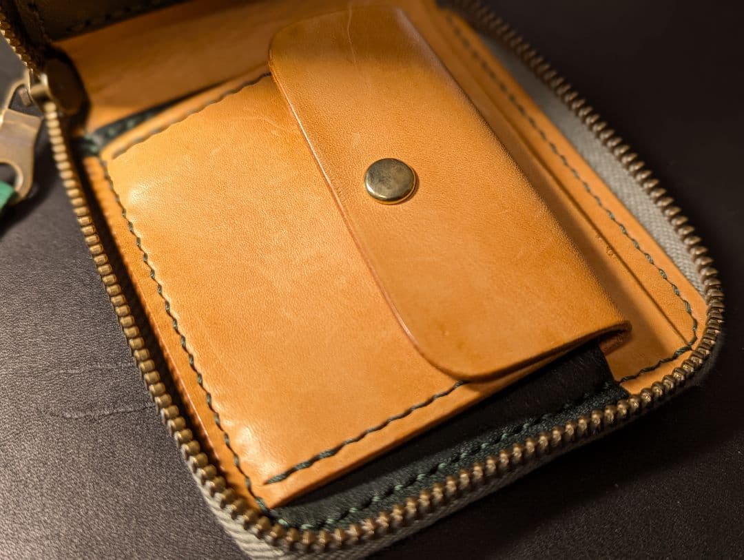 2つ折りファスナーウォレット オニキスレザー