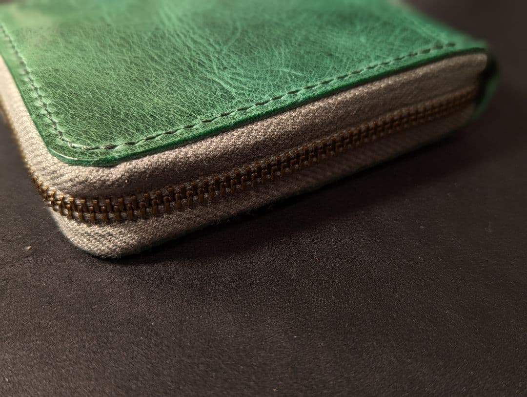 2つ折りファスナーウォレット オニキスレザー