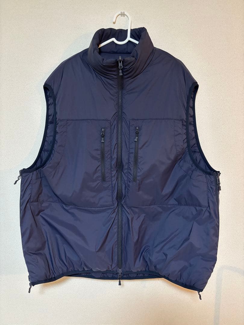 m*1様 TECH REVERSIBLE CLIMBERS PUFF VEST