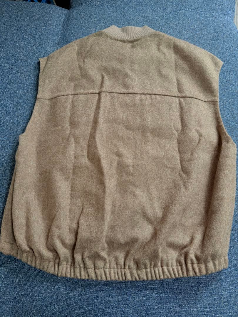 ブルネロクチネリ ハンドクラフトベスト