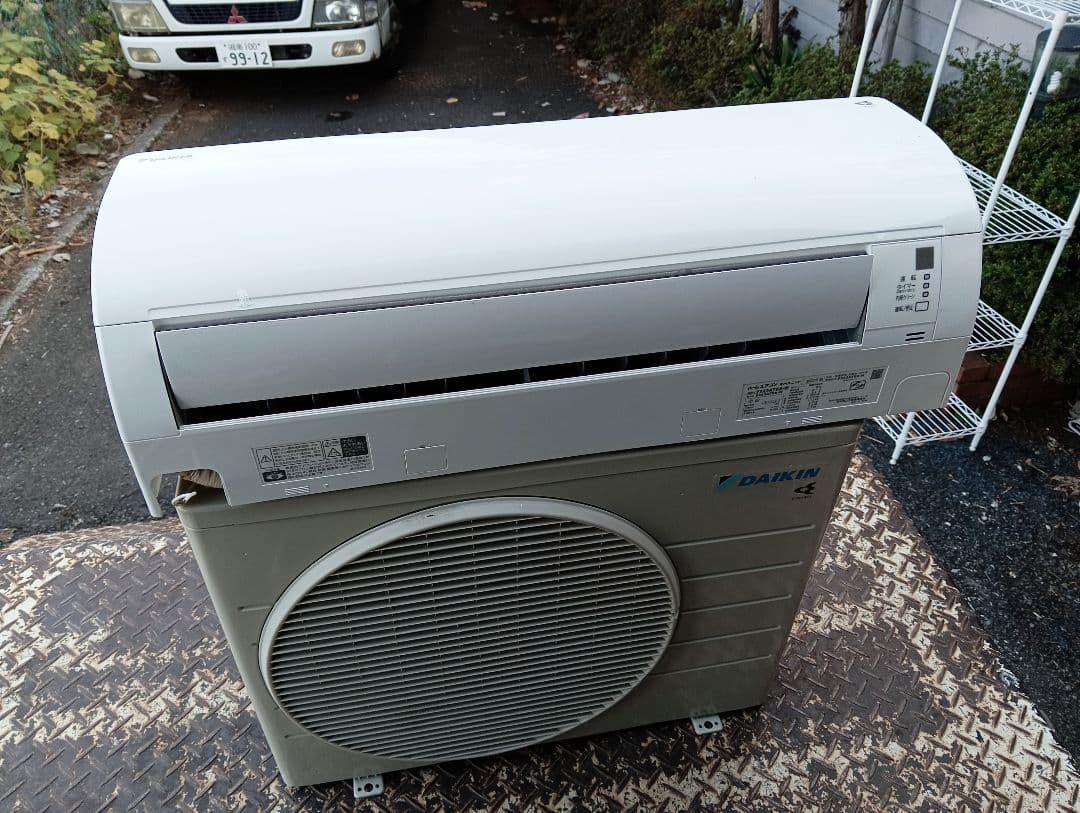ダイキン・ストリーマ・ルームエアコン・F223ATES-W・2023年製・6畳用