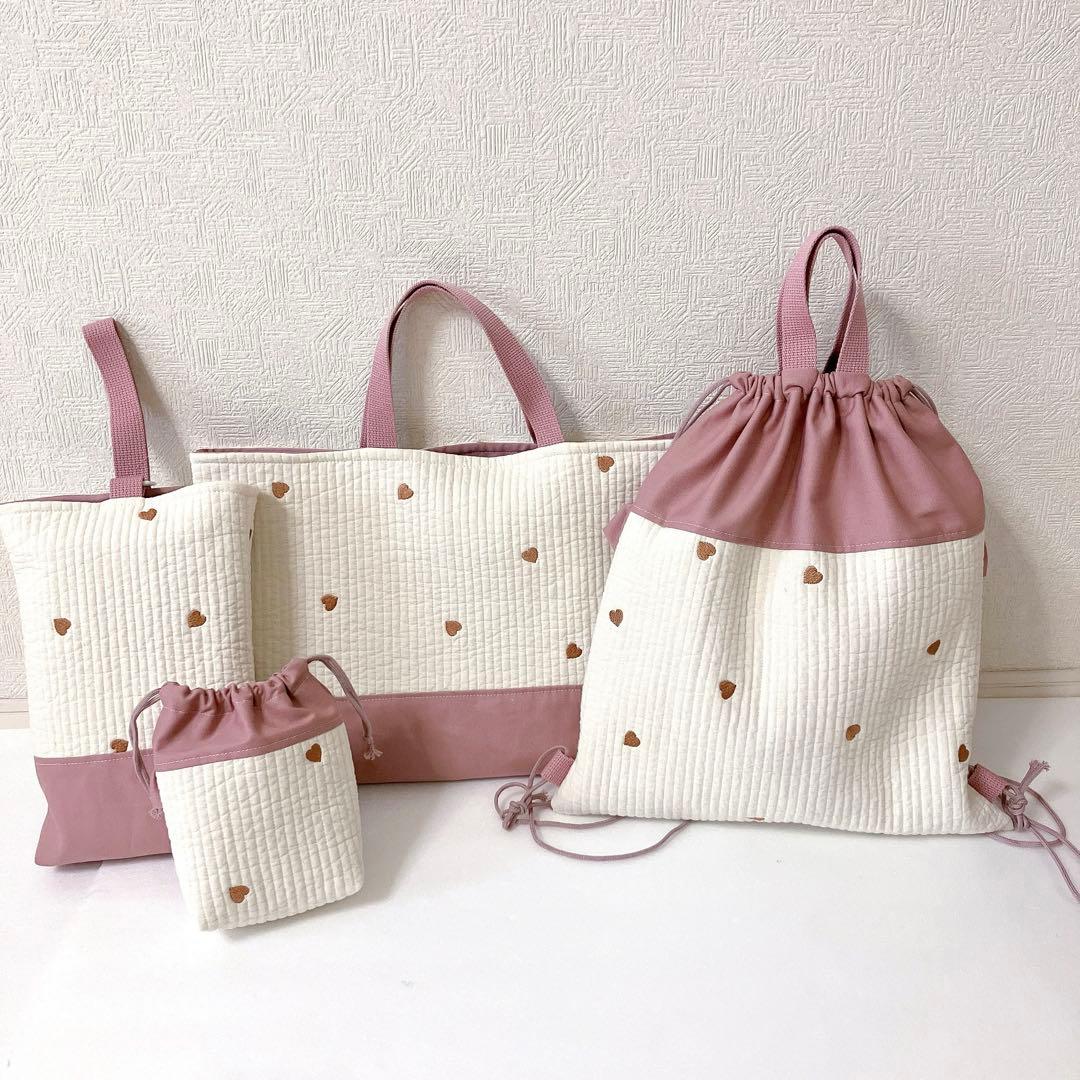 お急ぎ　レッスンバッグ ナップサック　上履き入れ　コップ袋　ヌビ　ハート刺繍