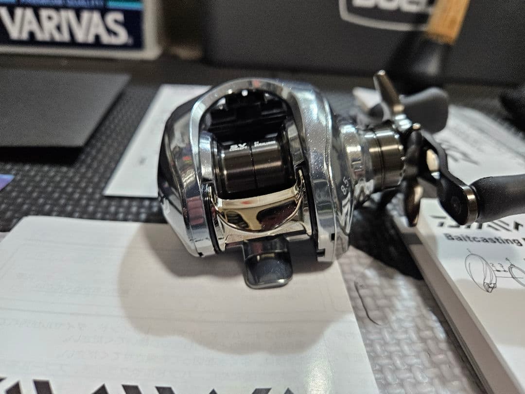 ダイワ25 スティーズ リミテッド CT SV TW 70XH 右ハンドル