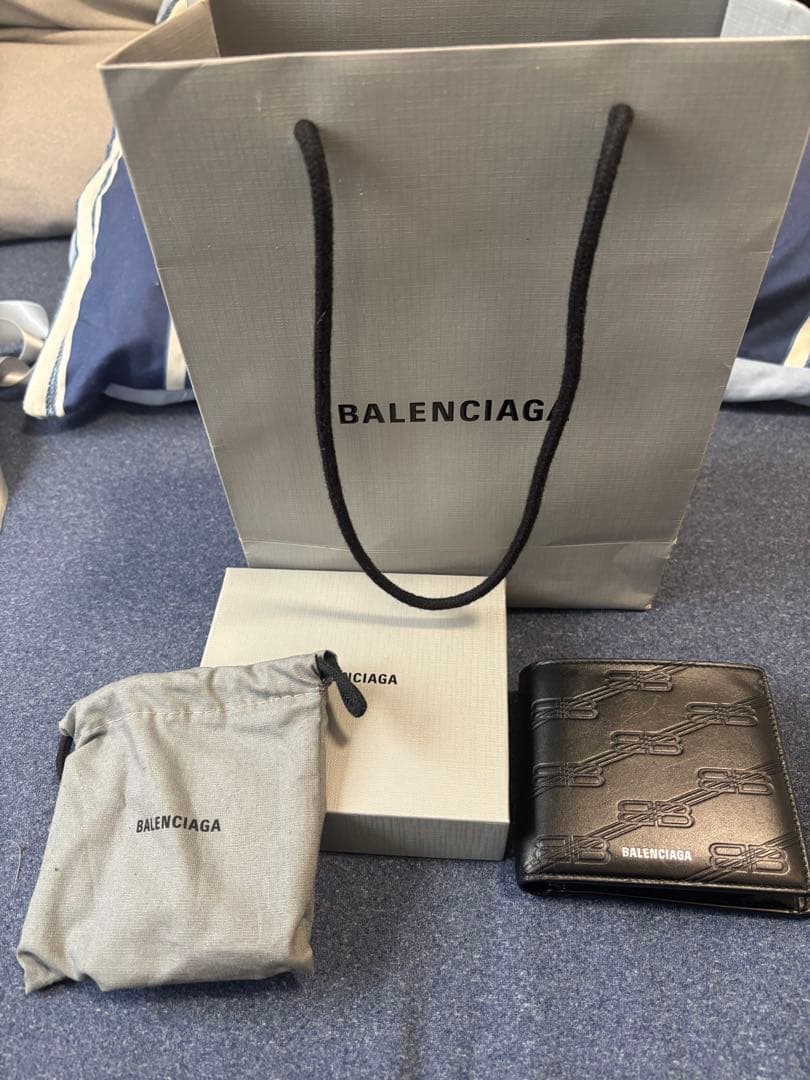 バレンシアガ 財布