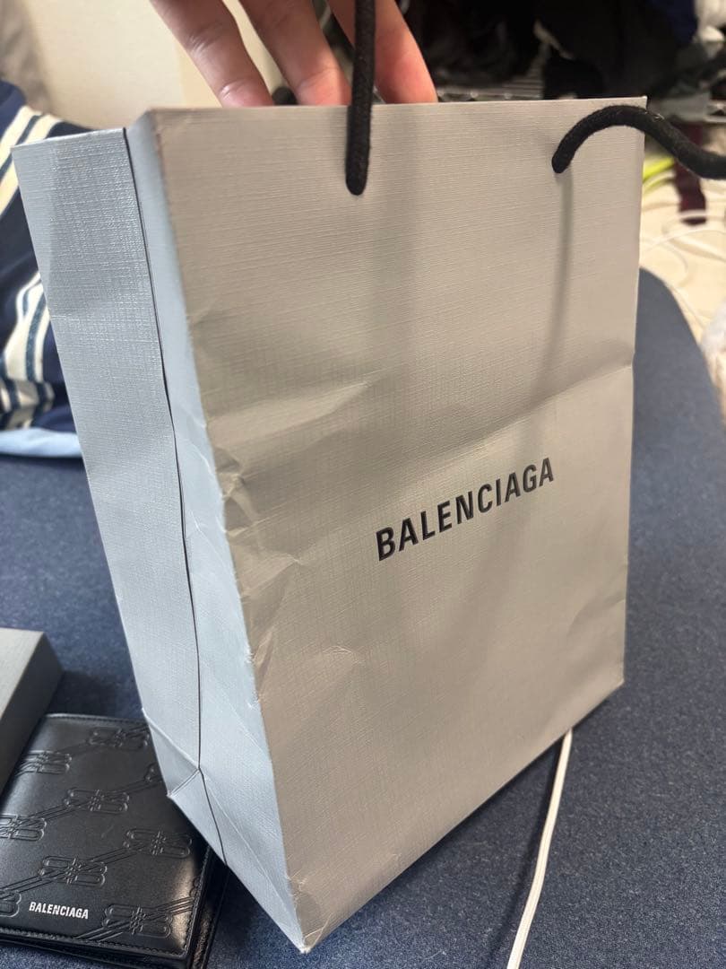 バレンシアガ 財布