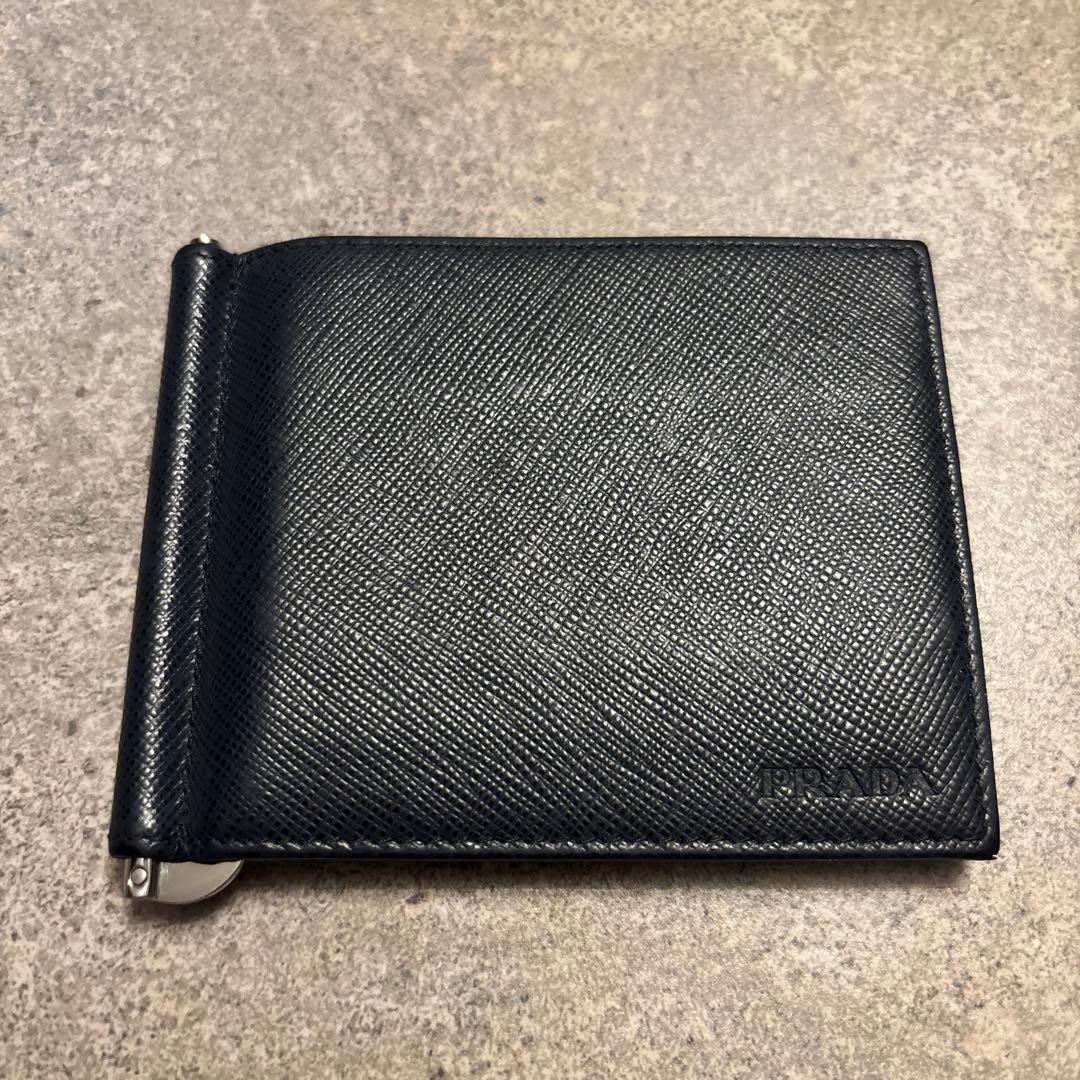 美品 本体のみ PRADA ネイビー レザー マネークリップ