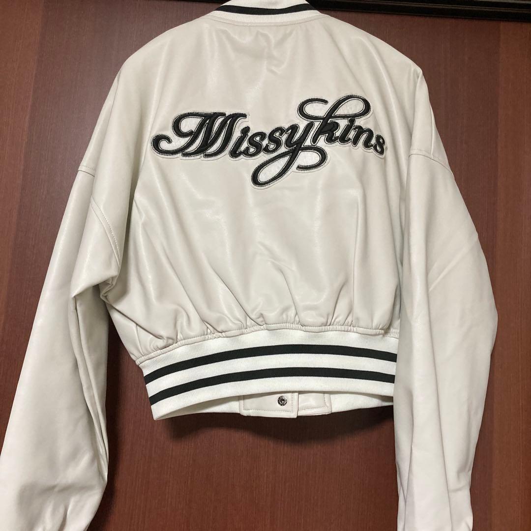 新品タグ付き♡ミストレアス♡スタジャン♡オフホワイト