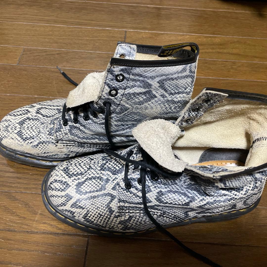 y*o様 Dr.Martens ドクターマーチン パイソン　蛇柄　イングランド製