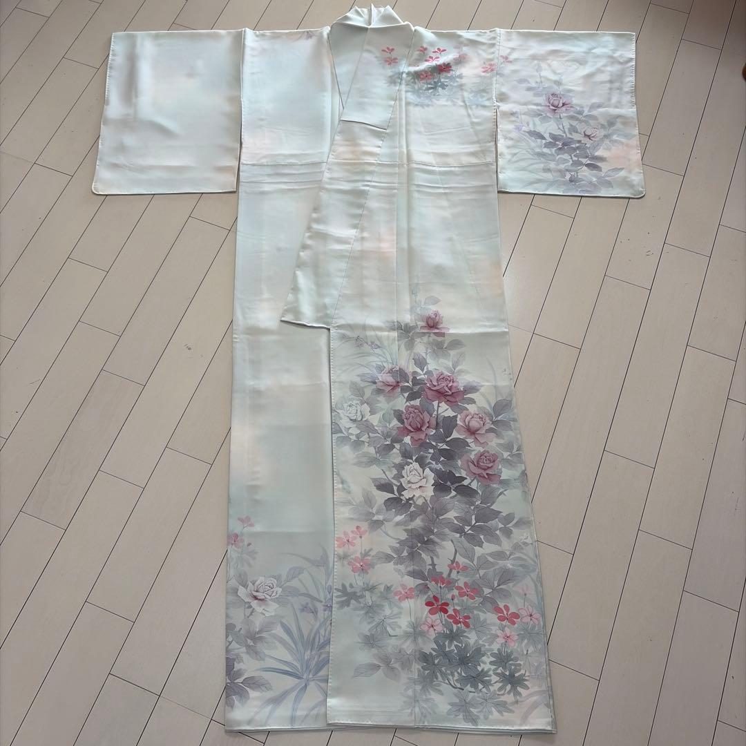 ■E5803■未使用品■正絹縮緬■落款　藍白色　薔薇柄　袷訪問着■160/66