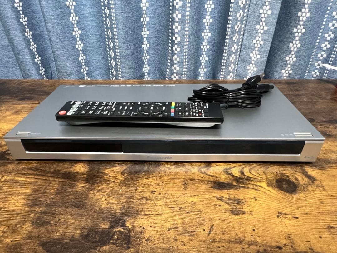 【美品】パナソニック ブルーレイレコーダー DMR-BWT650