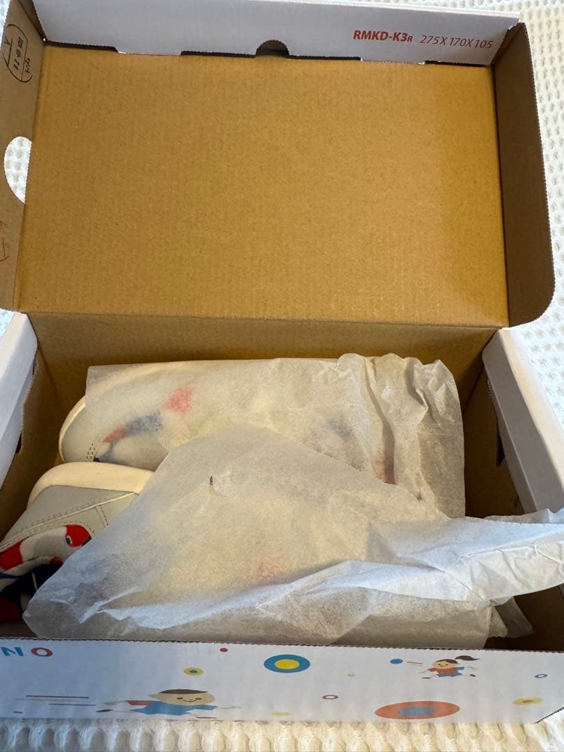 Mizuno EXPO 新品キッズシューズ　19センチ　　　羽織タオル付き