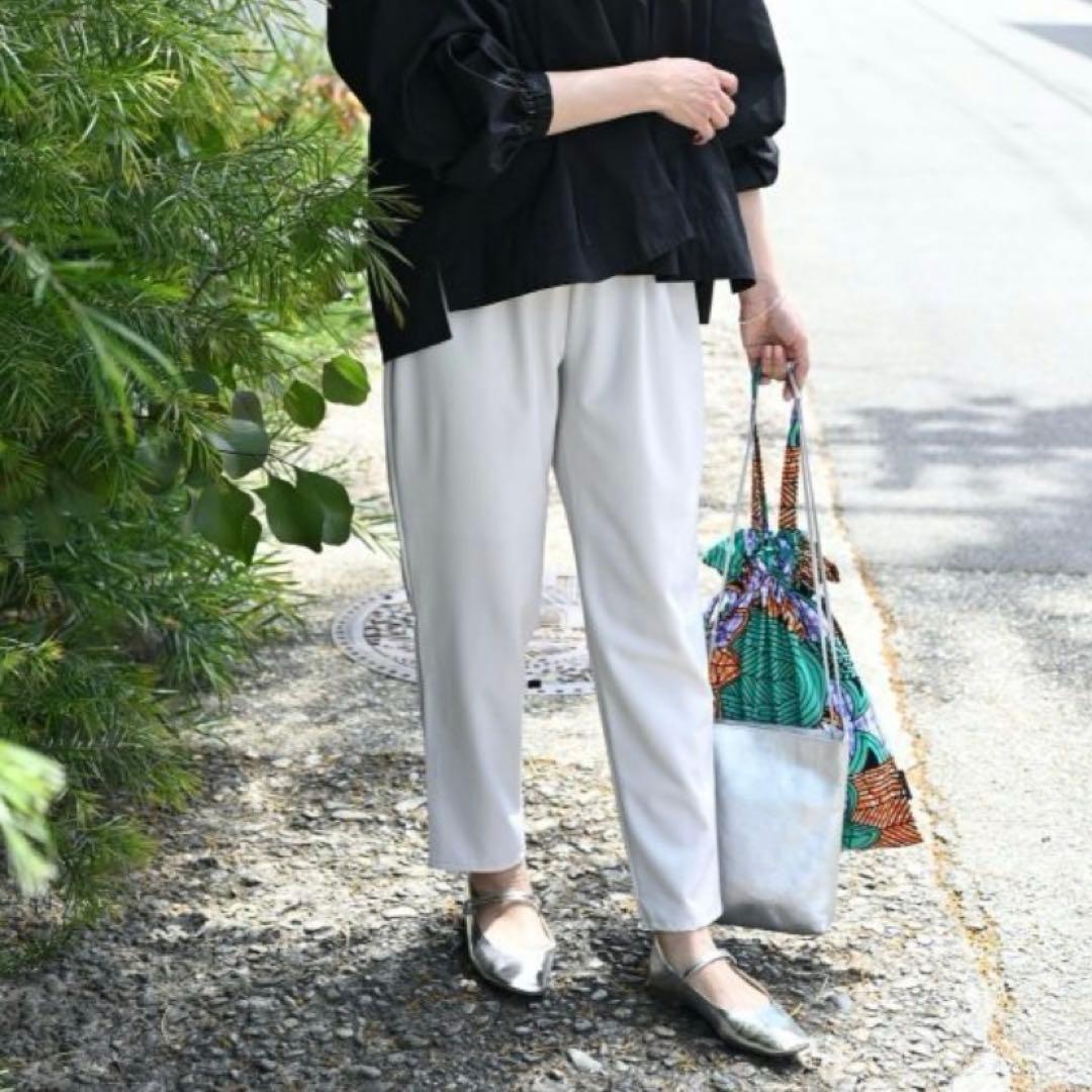 《新品》OUR 頼れるテーパードパンツ Sサイズ